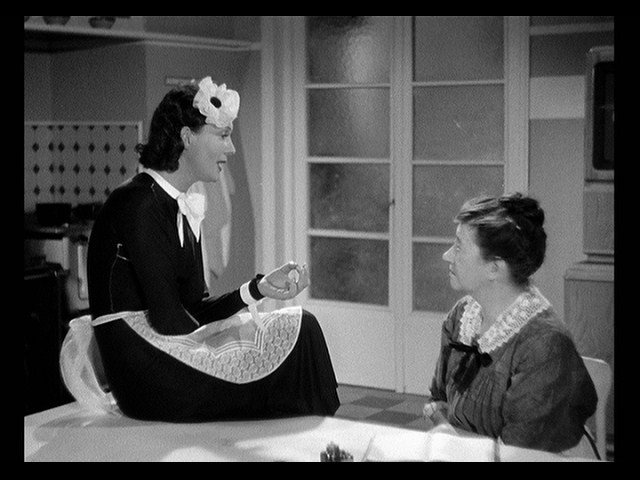 Screen capture from Presenting Sacha Guitry