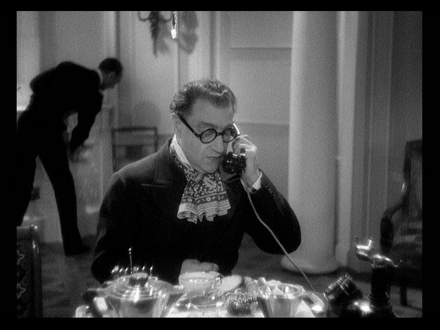 Screen capture from Presenting Sacha Guitry