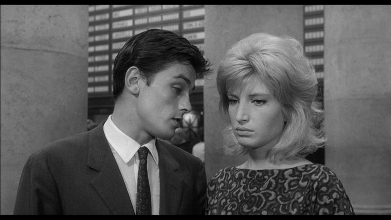 Screen capture from L'eclisse