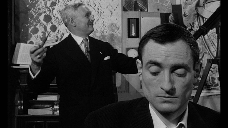 Screen capture from Pierre Etaix