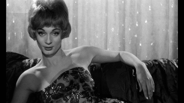 Screen capture from Pierre Etaix