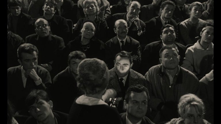 Screen capture from Pierre Etaix