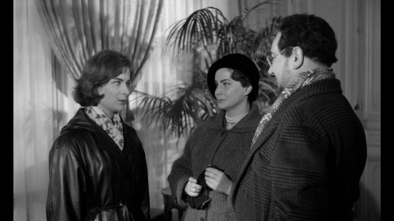 Screen capture from Eyes Without a Face