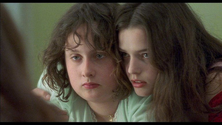 Screen capture from Fat Girl