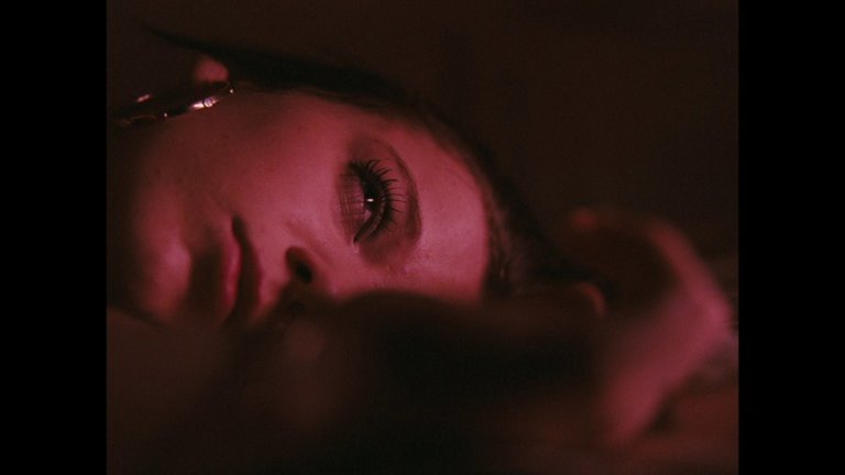 Screen capture from Fish Tank
