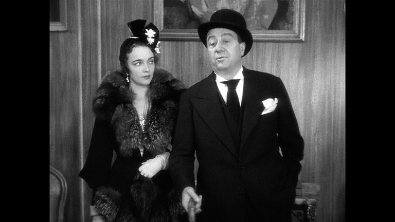 Screen capture from Sacha Guitry: Four Films 1936 - 1938