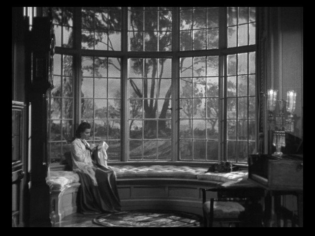 Screen capture from That Hamilton Woman