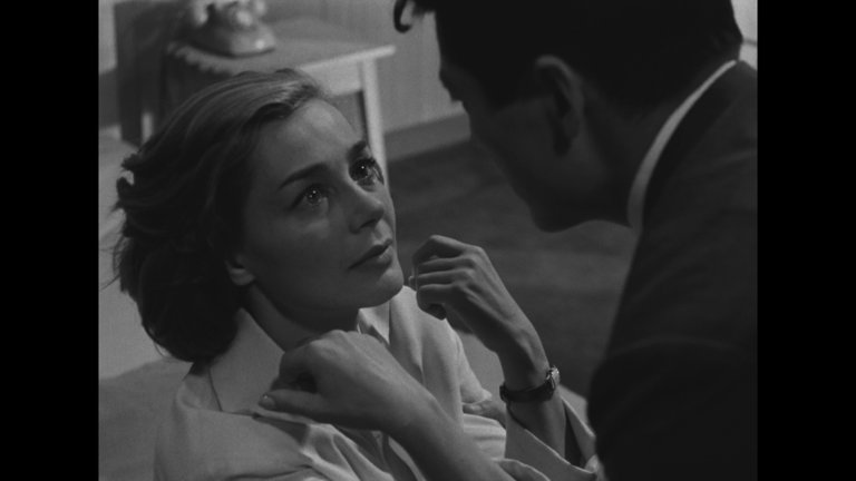 Screen capture from Hiroshima mon amour