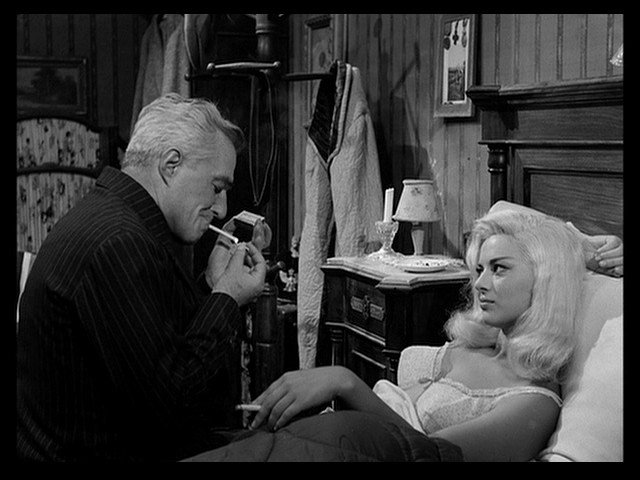 Screen capture from Il Generale Della Rovere
