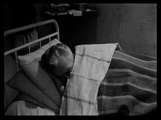 Screen capture from Il Generale Della Rovere