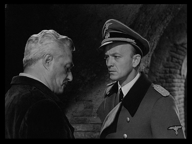 Screen capture from Il Generale Della Rovere