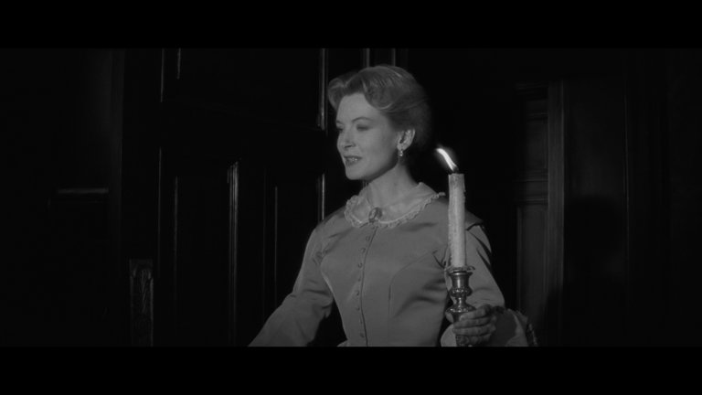Screen capture from The Innocents