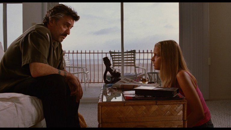 Screen capture from Jackie Brown