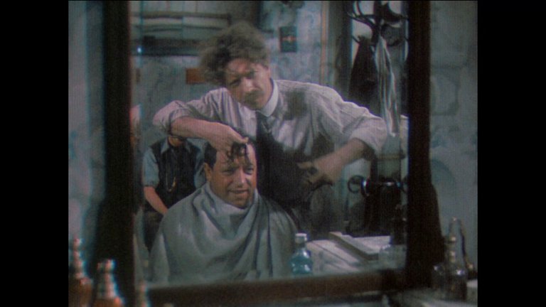 Screen capture from Jour de fête