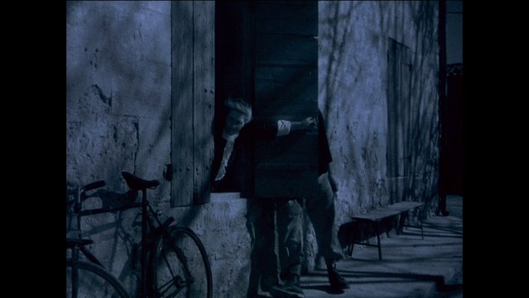 Screen capture from Jour de fête