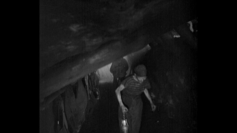 Screen capture from Kameradschaft