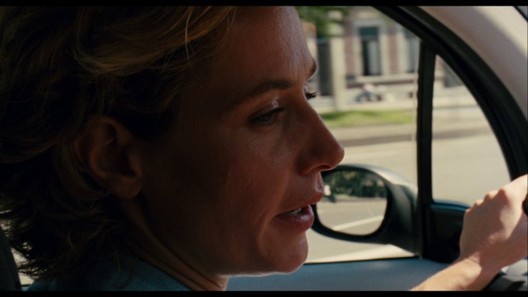 Screen capture from The Kid with a Bike