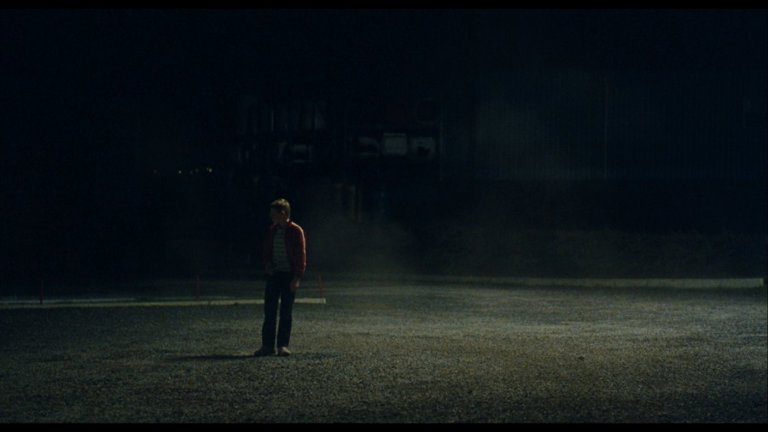 Screen capture from The Kid with a Bike