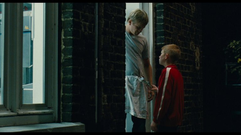 Screen capture from The Kid with a Bike