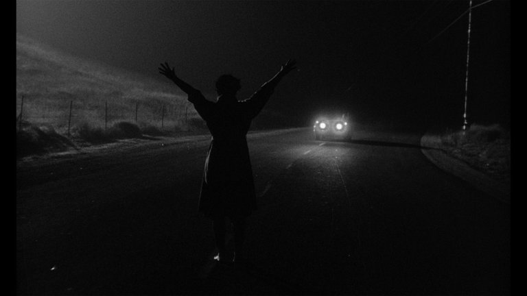 Screen capture from Kiss Me Deadly