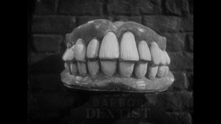 Screen capture from The Man Who Knew Too Much