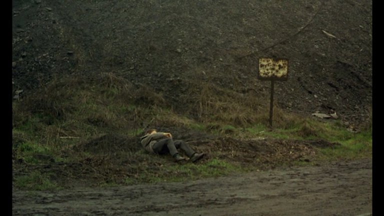 Screen capture from L’enfance nue