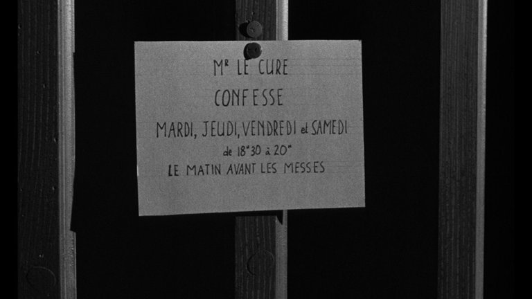 Screen capture from Léon Morin, Priest