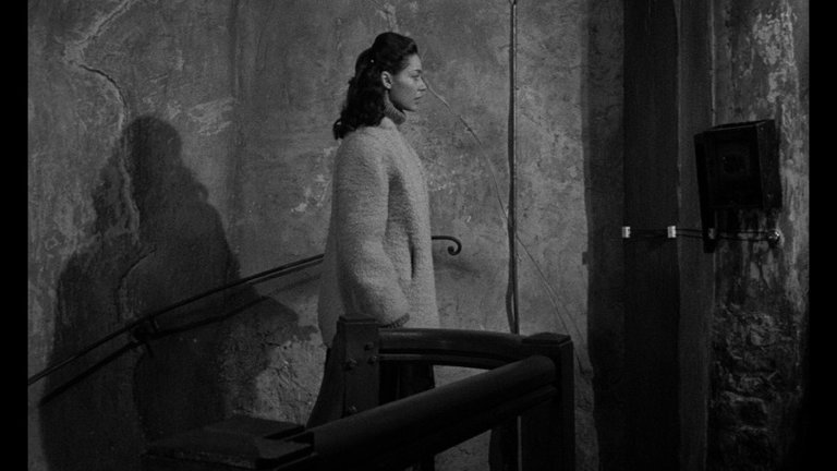 Screen capture from Léon Morin, Priest
