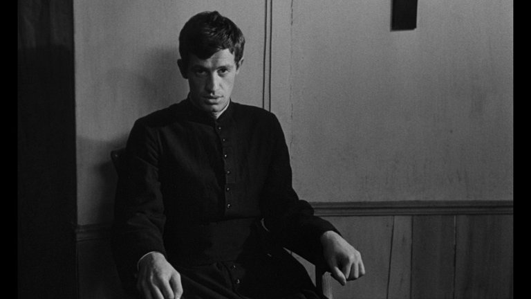 Screen capture from Léon Morin, Priest
