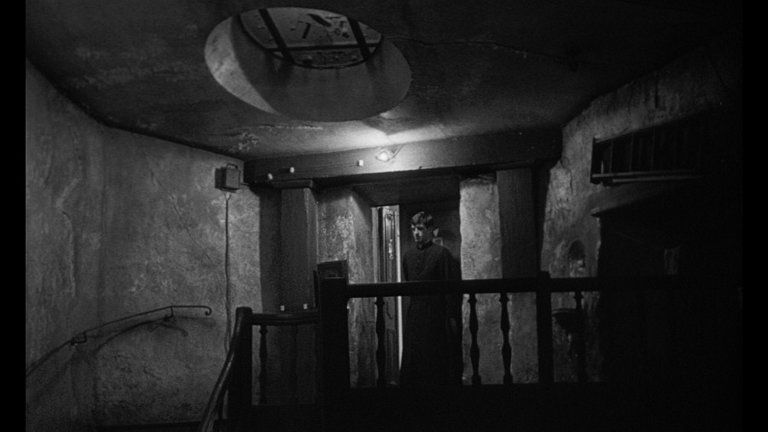 Screen capture from Léon Morin, Priest