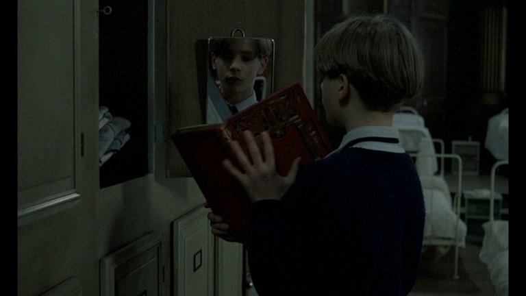 Screen capture from Au revoir les enfants