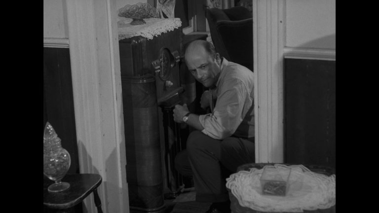 Screen capture from Night of the Living Dead