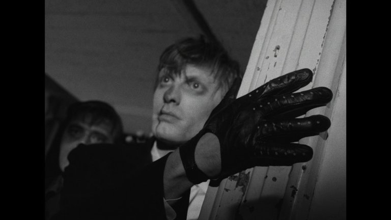 Screen capture from Night of the Living Dead