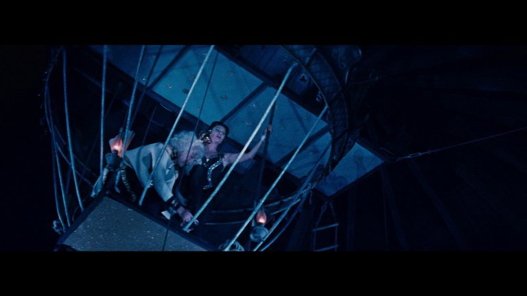 Screen capture from Lola Montès