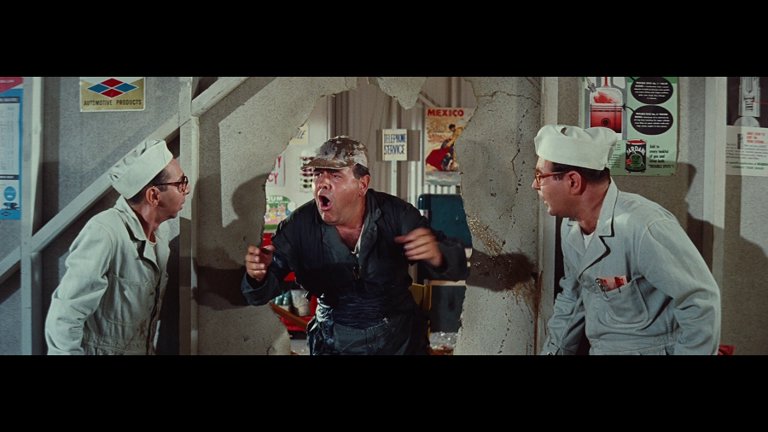 Screen capture from It's a Mad, Mad, Mad, Mad World