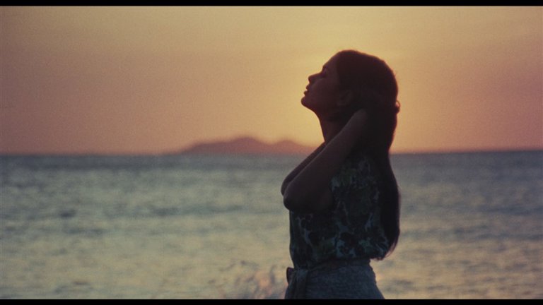 Screen capture from Manila in the Claws of Light