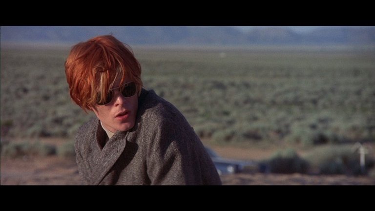 Screen capture from The Man Who Fell to Earth