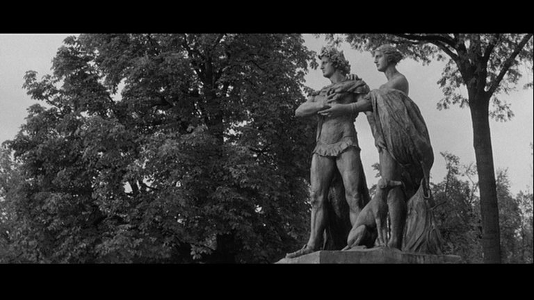 Screen capture from Last Year at Marienbad