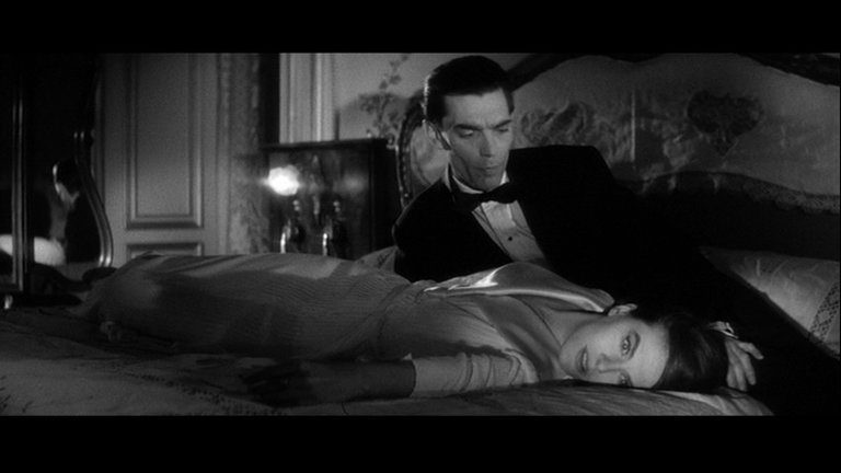 Screen capture from Last Year at Marienbad