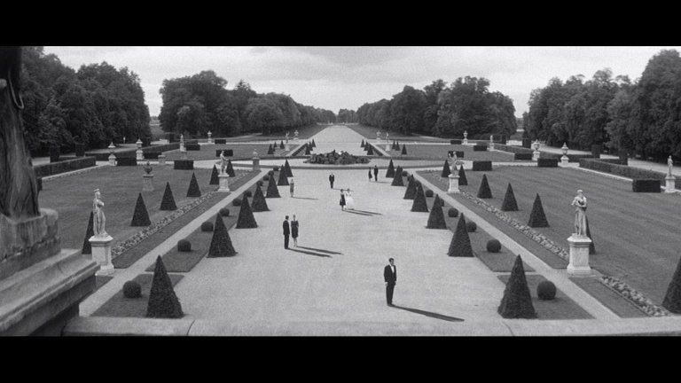 Screen capture from Last Year at Marienbad