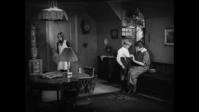 Screen capture from Master of the House