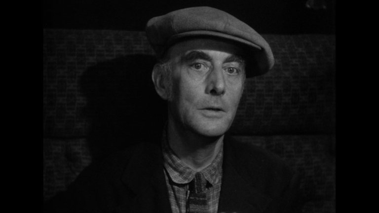 Screen capture from Ministry of Fear