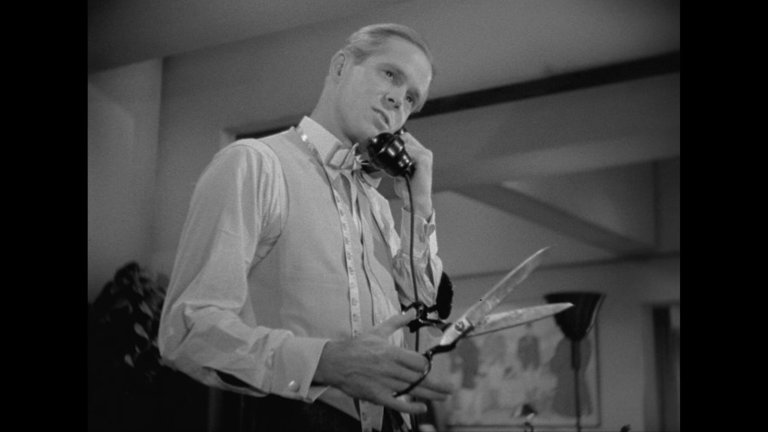 Screen capture from Ministry of Fear