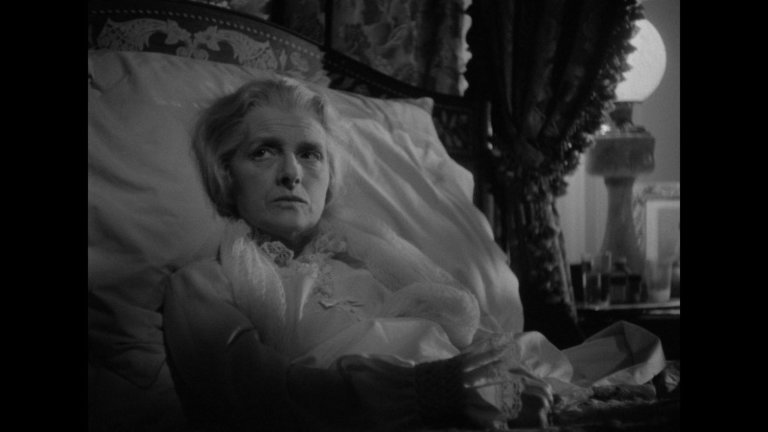 Screen capture from Now, Voyager