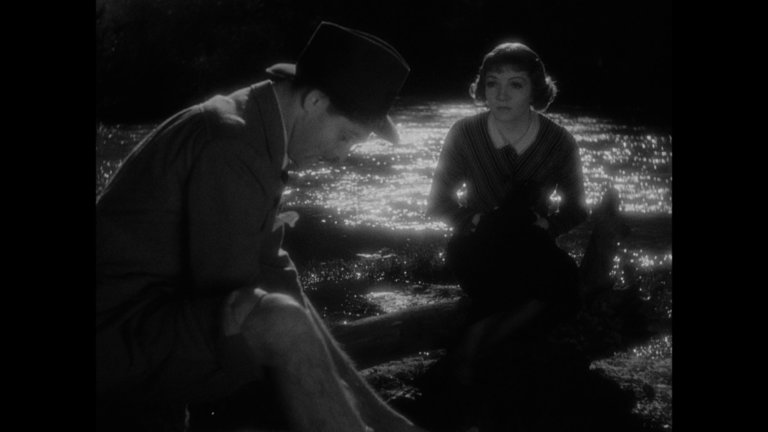 Screen capture from It Happened One Night