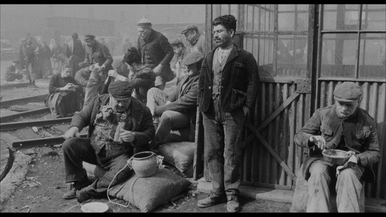 Screen capture from The Organizer