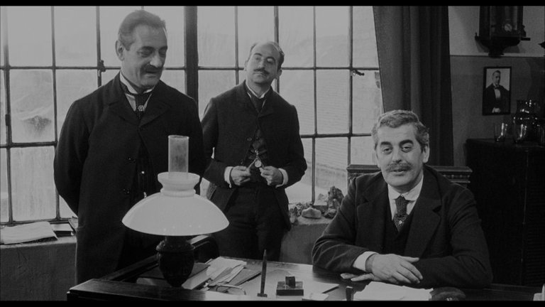 Screen capture from The Organizer