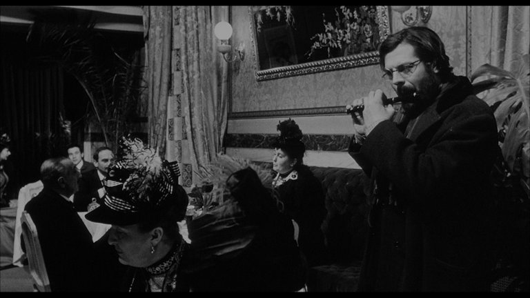 Screen capture from The Organizer
