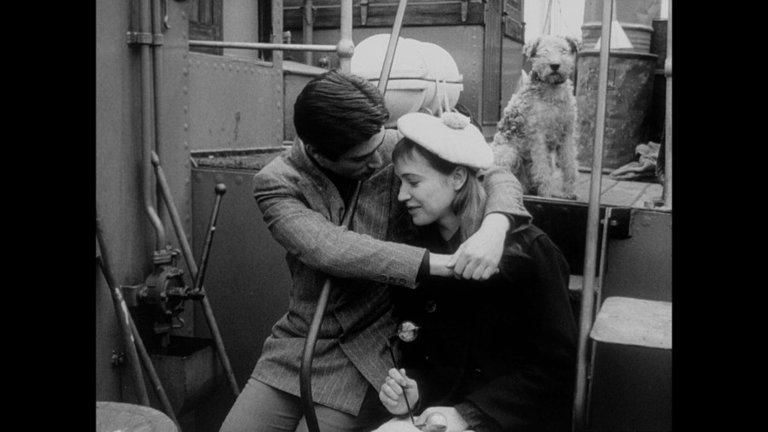 Screen capture from Band of Outsiders