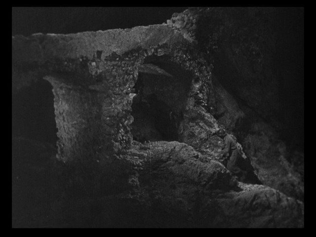 Screen capture from Paisan
